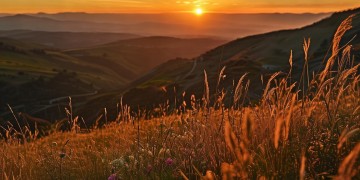 汪峰站在夕阳下面是哪首歌呢？