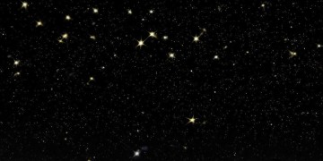 夜愈黑星光越灿烂究竟出自哪首歌？