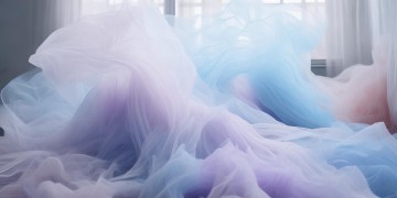 越是安慰越想哭究竟是哪首歌？